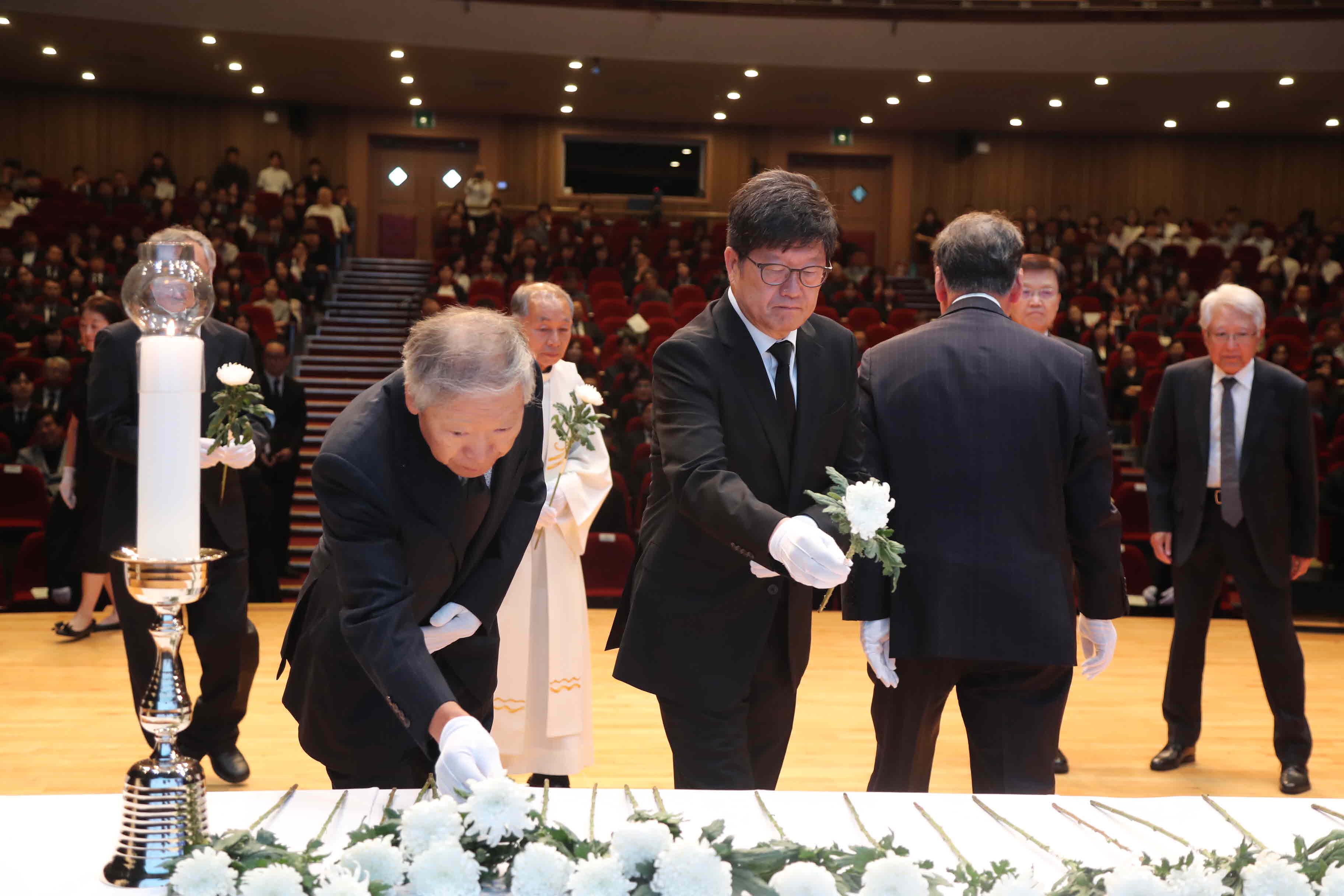 학교법인일송학원 제2대 윤대원 이사장 제1주기 추도식 거행