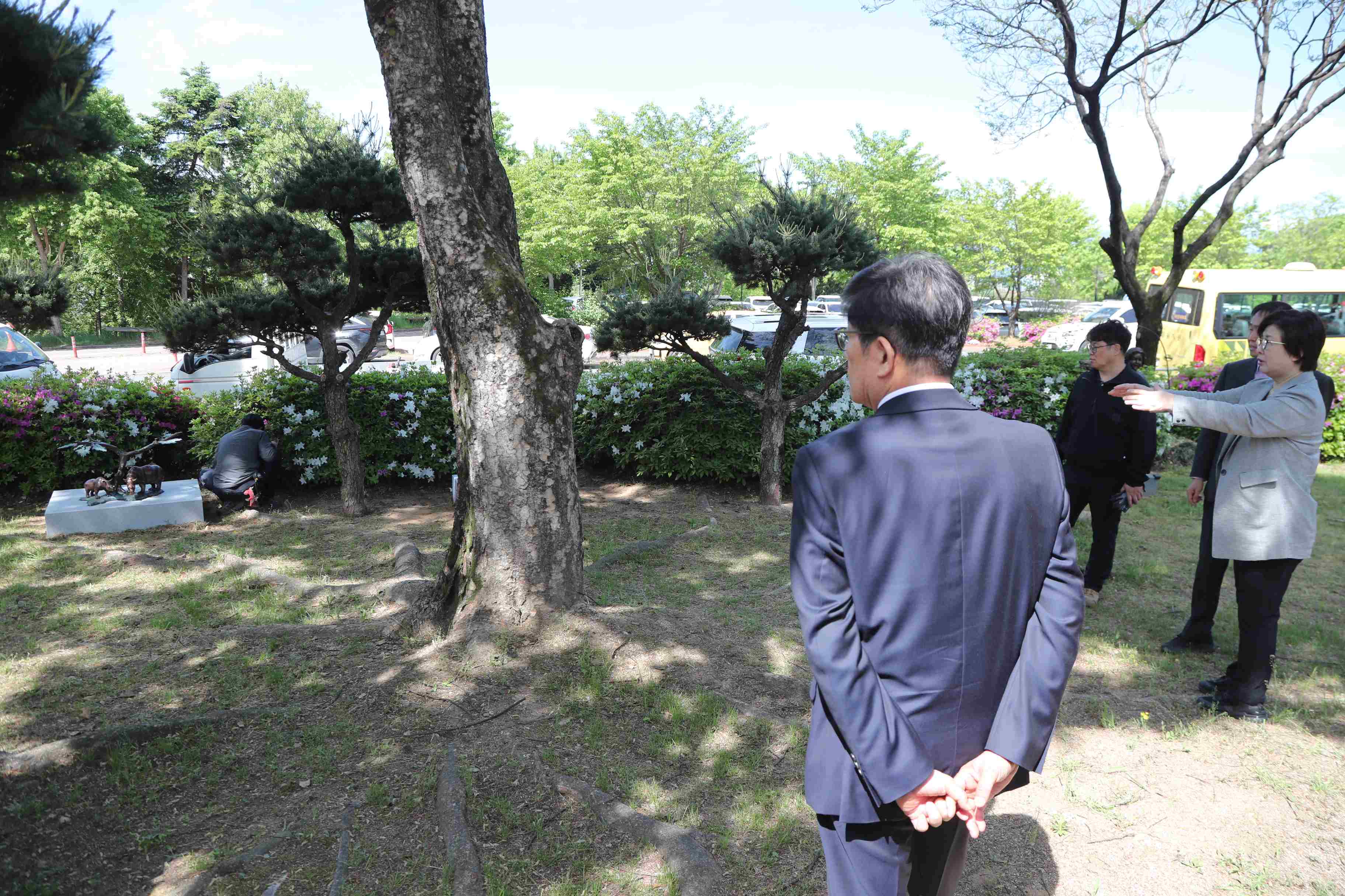 한림유치원 실외 놀이터 주변 조각상 설치